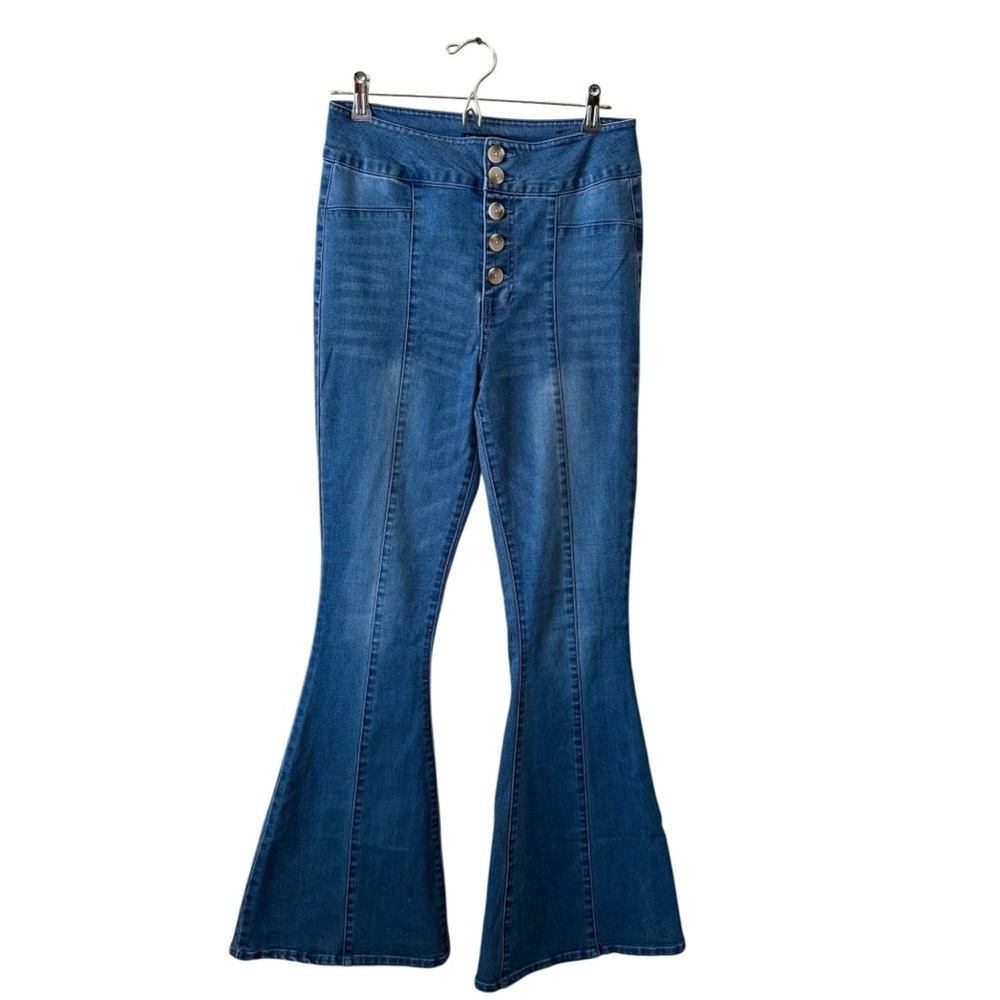 Fashion Nova Button-Fly Flare Jeans 
Size 9
